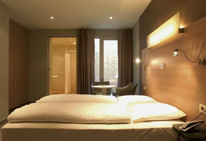 غرفة قياسية, Melinda