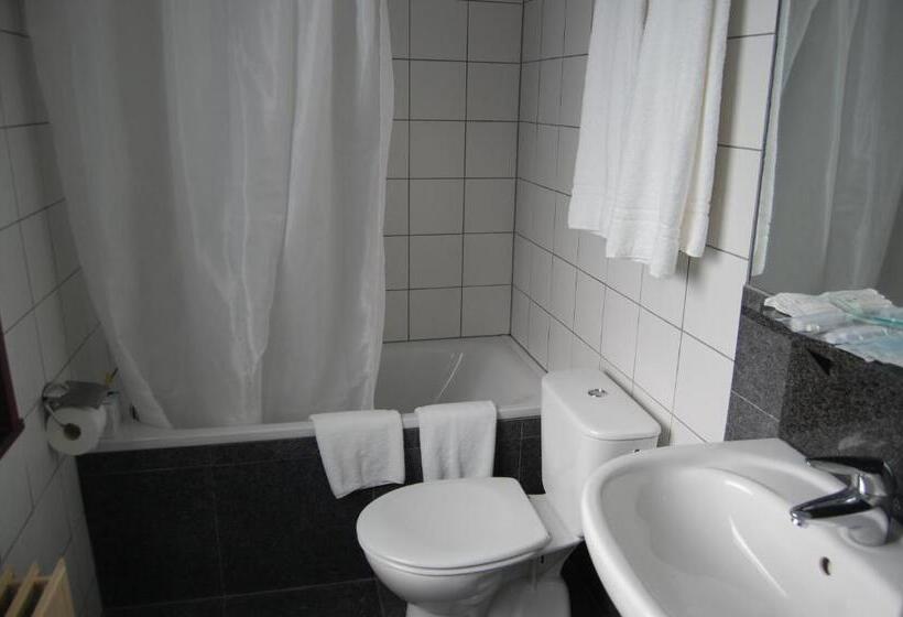 豪华房间, New Flanders