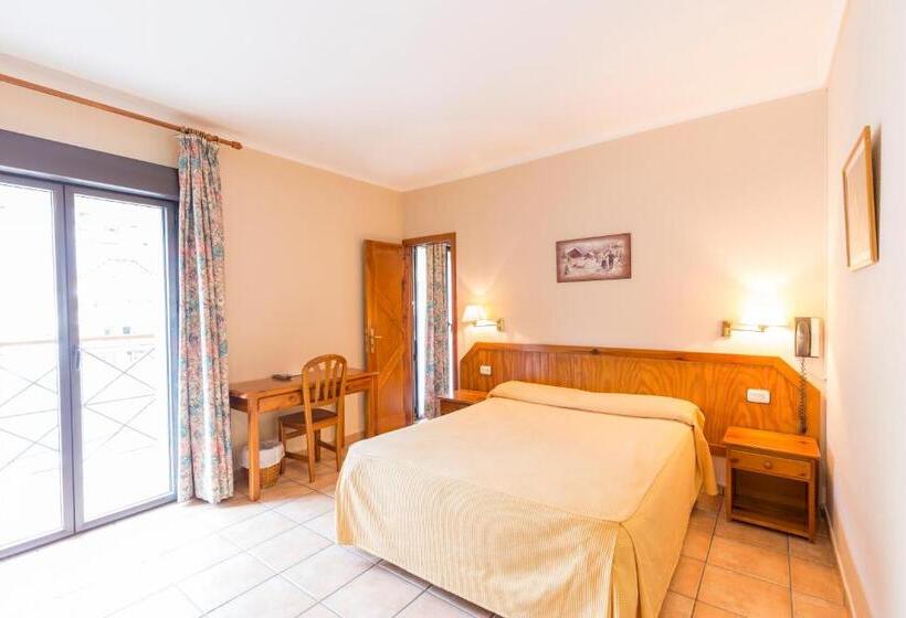 اتاق استاندارد چهار تخته, Paris