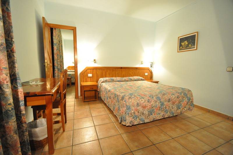 اتاق استاندارد چهار تخته, Paris