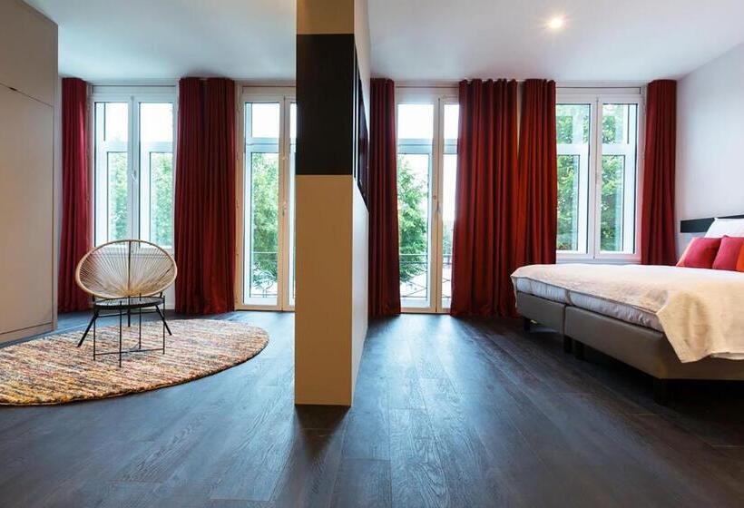 סוויטת ג'וניור, Portinari