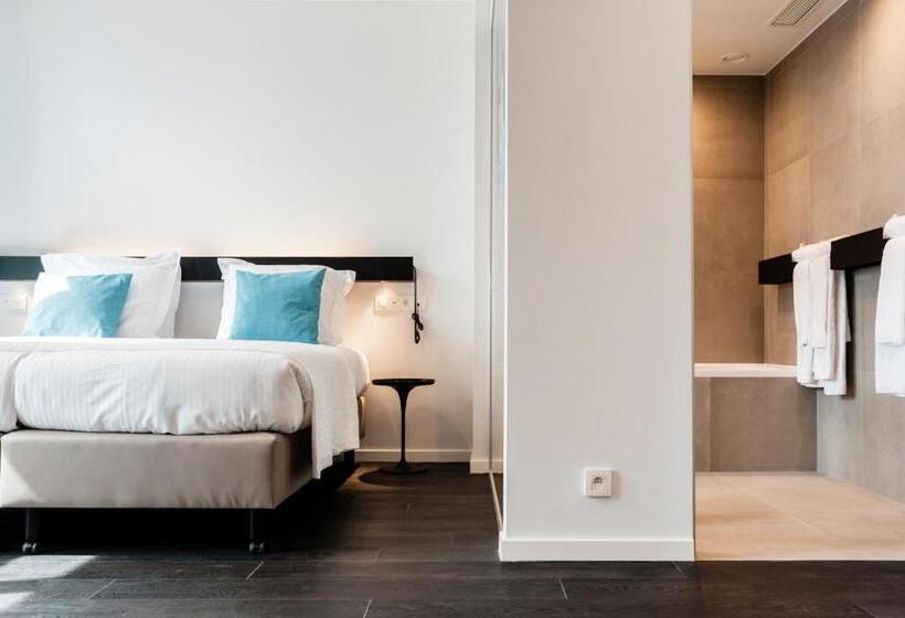 סוויטת ג'וניור דלוקס, Portinari