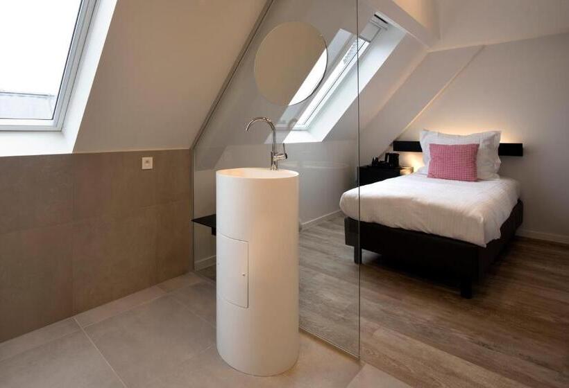 חדר אקונומי יחיד, Portinari