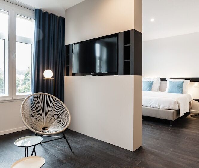 סוויטת ג'וניור, Portinari