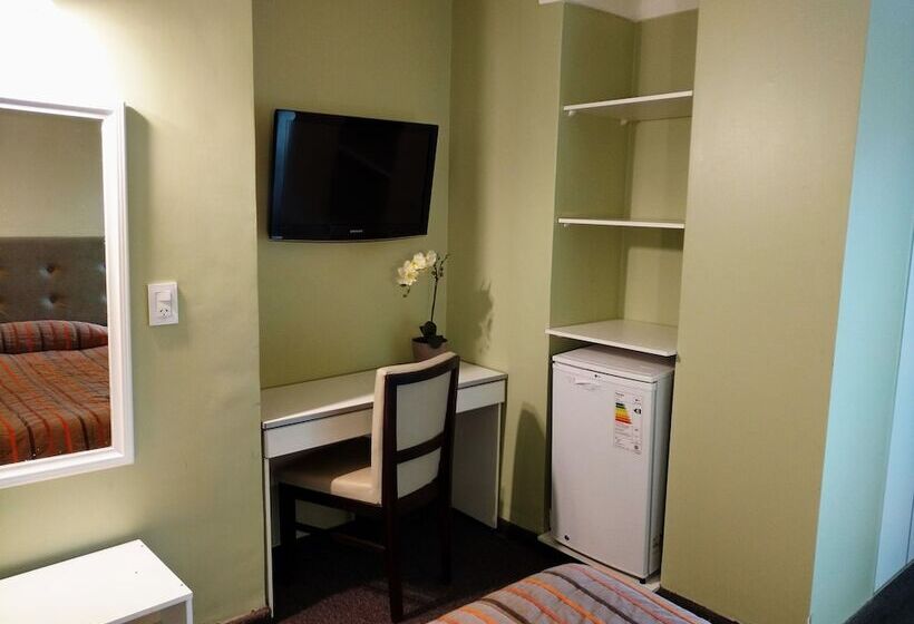 חדר סטנדרט, Posadas