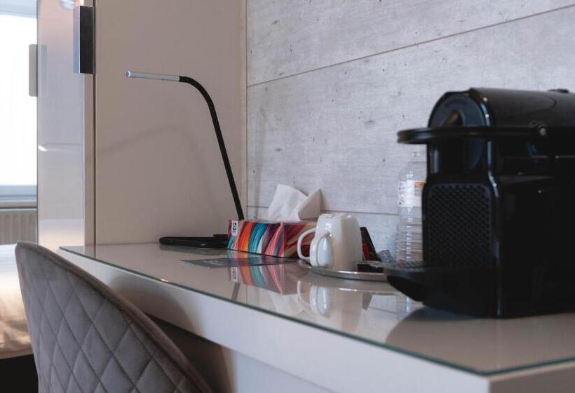 اتاق سوپریور, Richmond