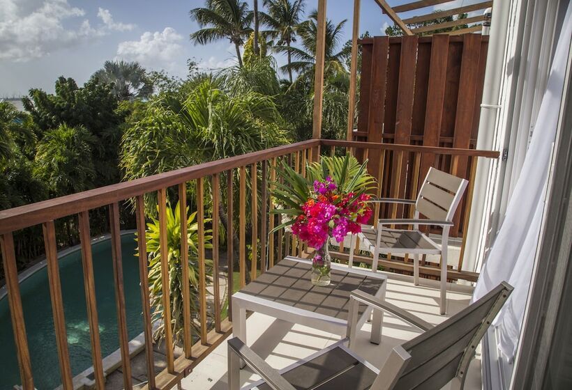 سوئیت جونیور با چشمانداز باغ, Siboney Beach Club