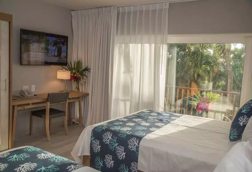 سوئیت جونیور با چشم‌انداز باغ, Siboney Beach Club