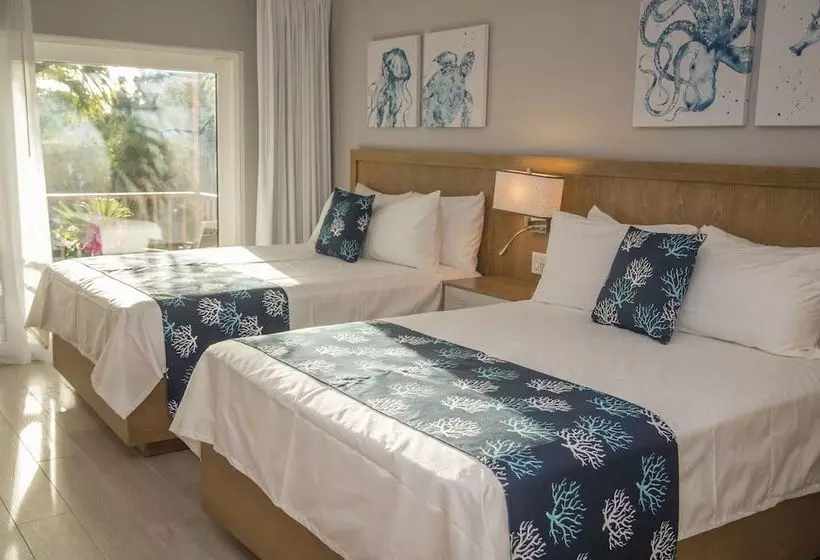 سوئیت جونیور با چشم‌انداز باغ, Siboney Beach Club