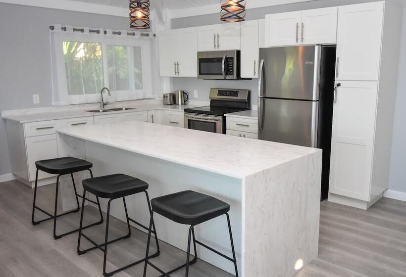 سوییت با چشمانداز دریا, Siboney Beach Club