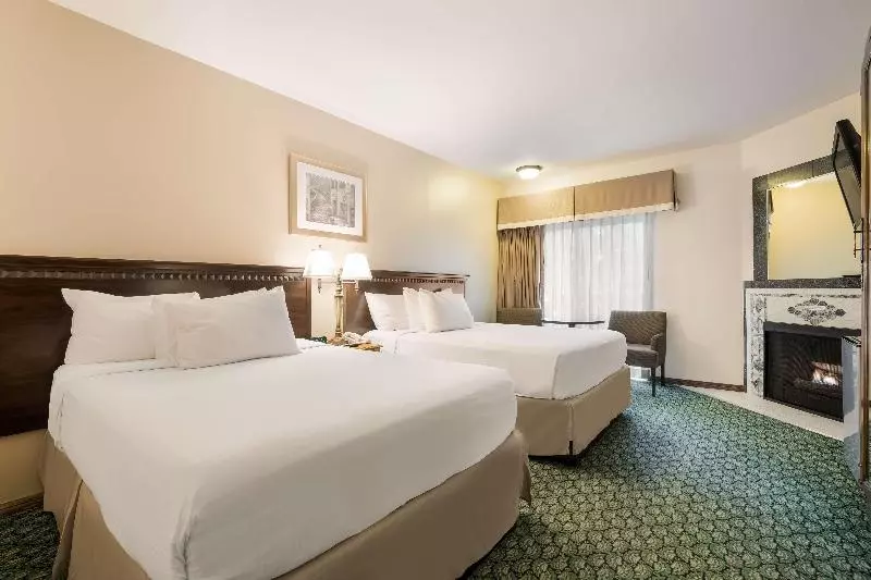 سوئیت پرزیدنت, Sir Stamford Circular Quay