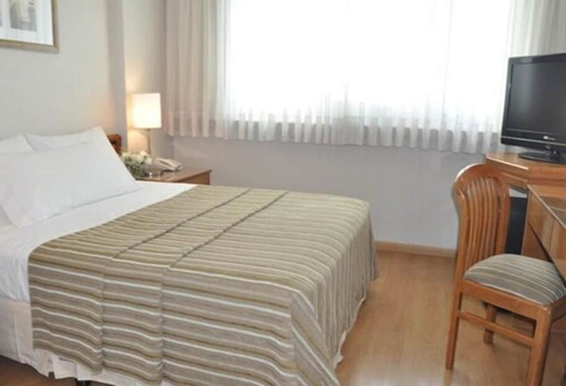 חדר אקזקיוטיב, Solans Carlton