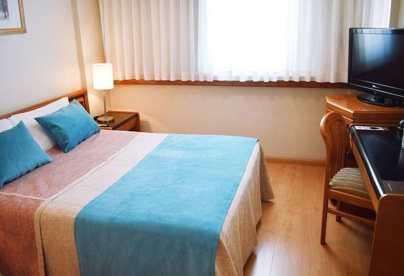 חדר אקזקיוטיב, Solans Carlton