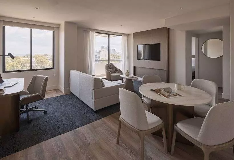 سوئیت با تخت بزرگ, Rydges North Sydney