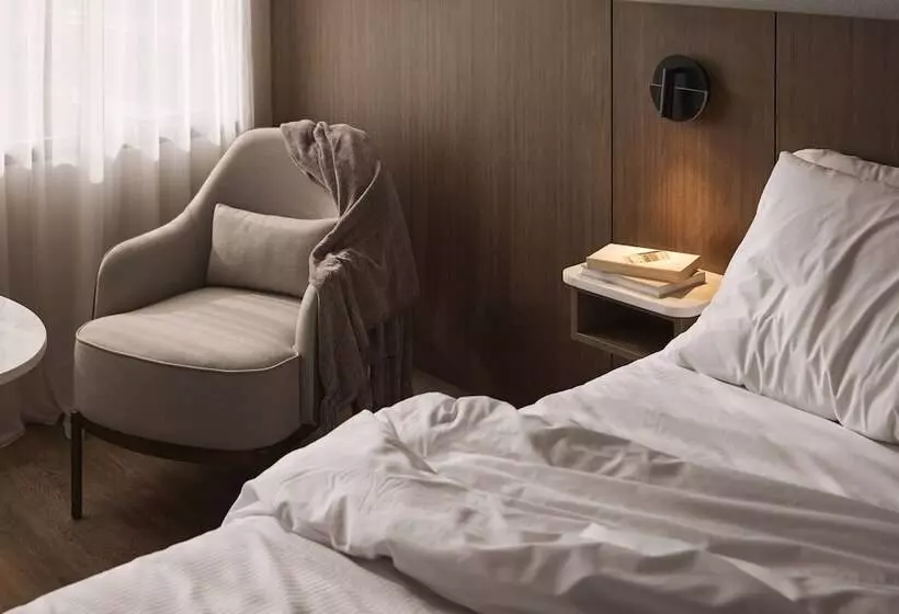 اتاق اجرایی با تخت بزرگ, Rydges North Sydney