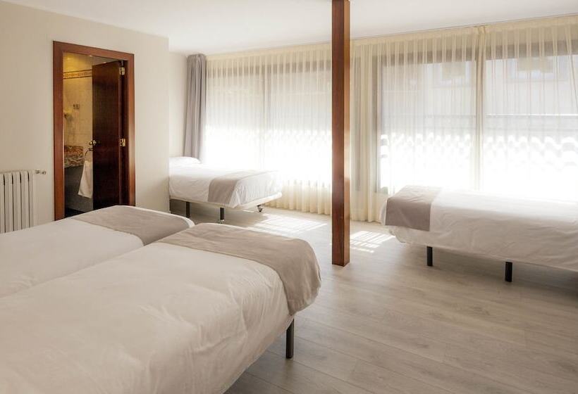 اتاق استاندارد چهار تخته, Tudel