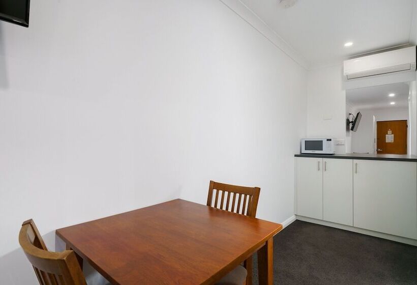 اتاق اجرایی, Stagecoach Motel Wodonga