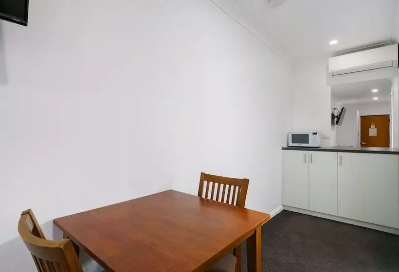 اتاق اجرایی, Stagecoach Motel Wodonga