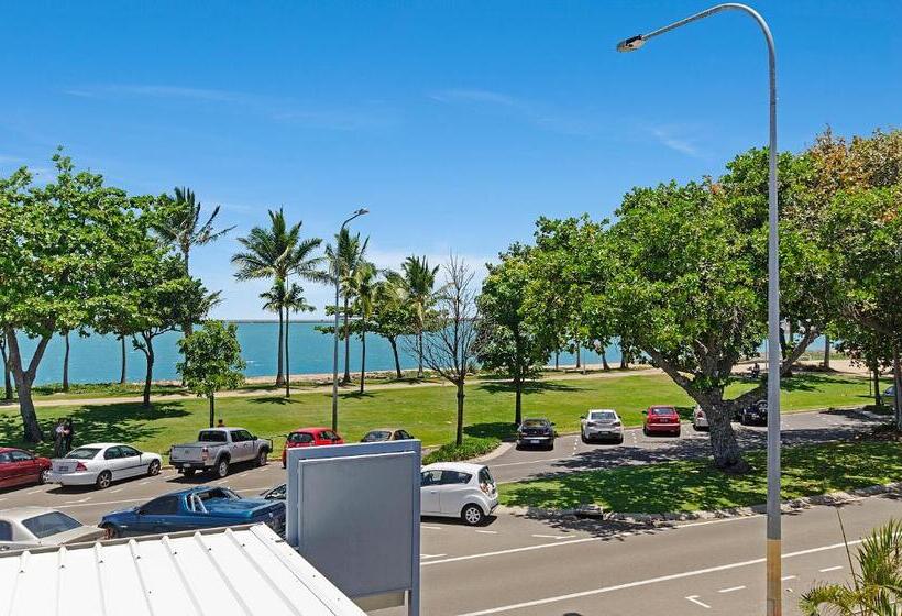 إستوديو قياسى, Strand Motel