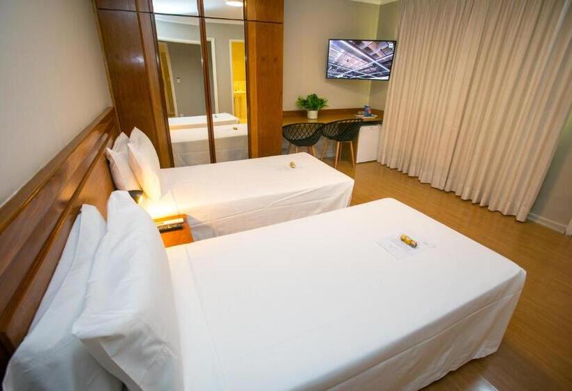 اتاق لوکس, Regency Park