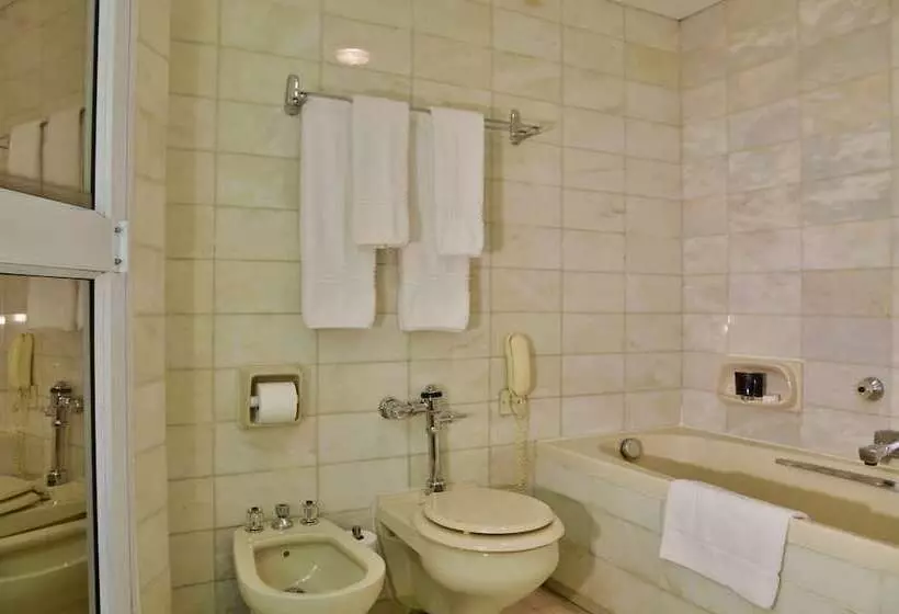 سوییت, Avani Gaborone Resort & Casino