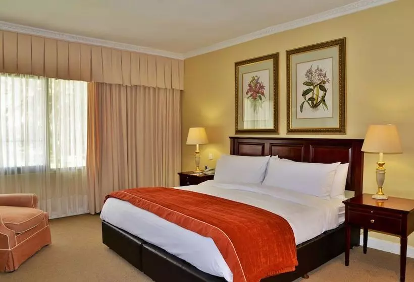 سوییت, Avani Gaborone Resort & Casino