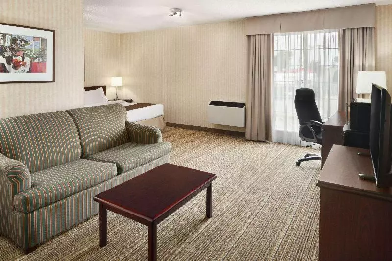 سوئیت با تخت بزرگ, Days Inn By Wyndham Brantford