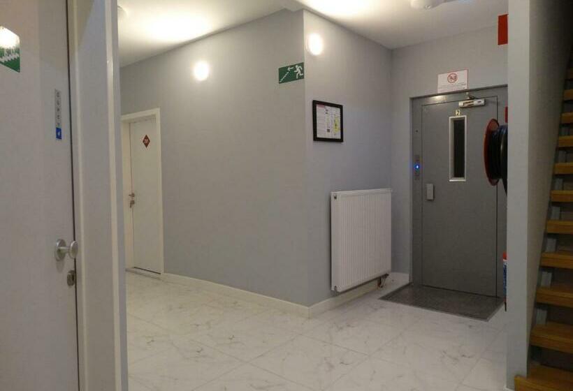 스탠다드 트리플 룸, De La Gare Aalst