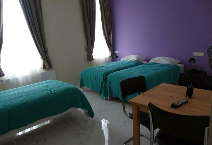 스탠다드 트리플 룸, De La Gare Aalst