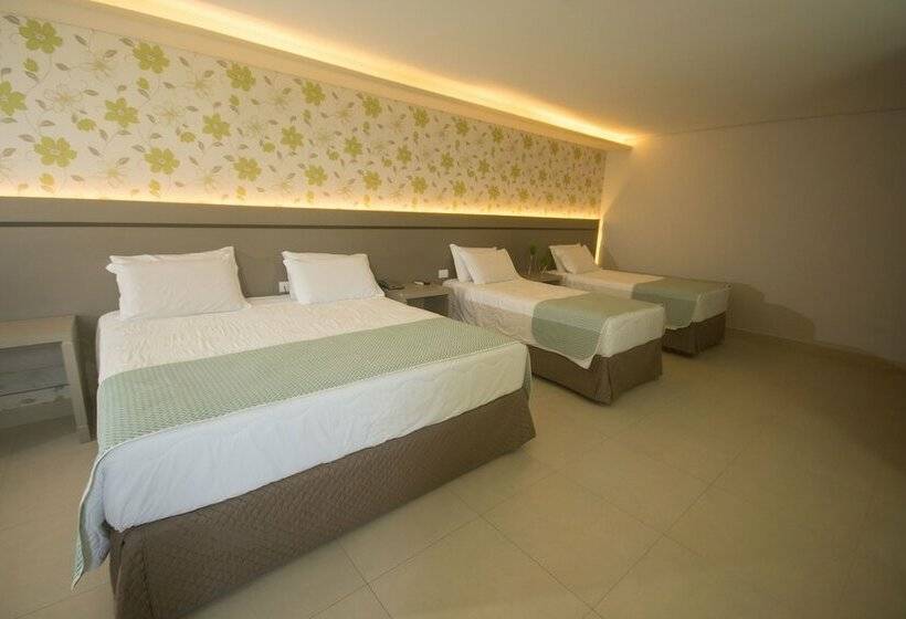 디럭스 4인 룸, Grand Carima Resort & Convention Center