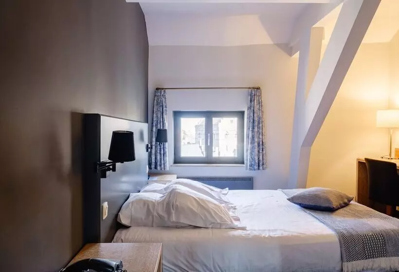 اتاق استاندارد سه نفره, Gravensteen