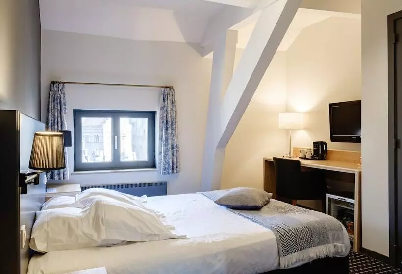 اتاق استاندارد سه نفره, Gravensteen
