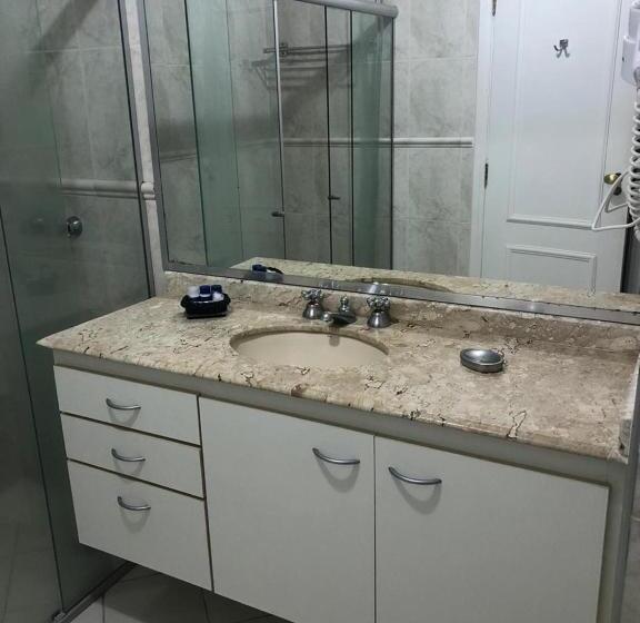 标准间内部标间, Guarany