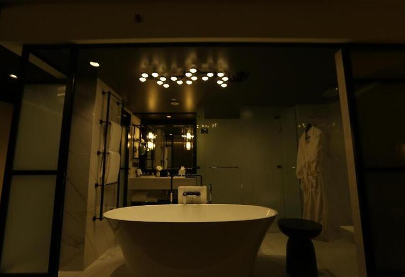 اتاق کلاسیک, Intercontinental Dhaka, An Ihg