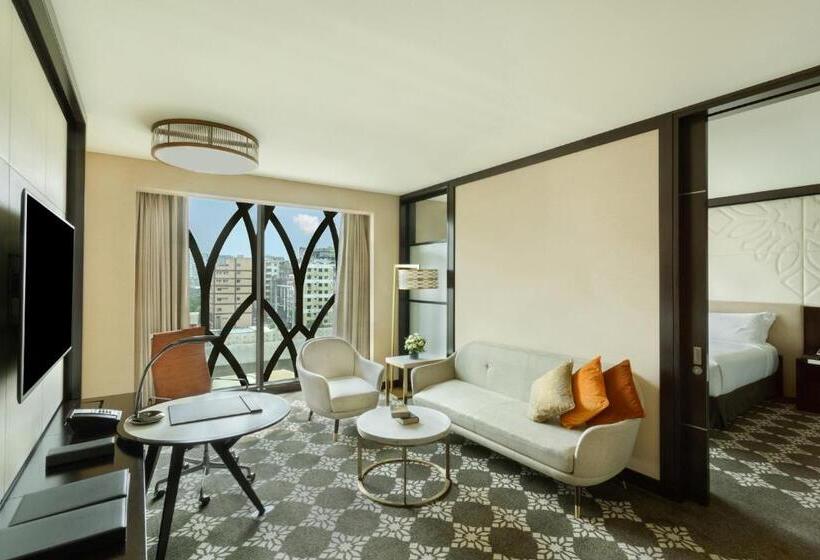 سوئیت جونیور با تخت بزرگ, Intercontinental Dhaka, An Ihg