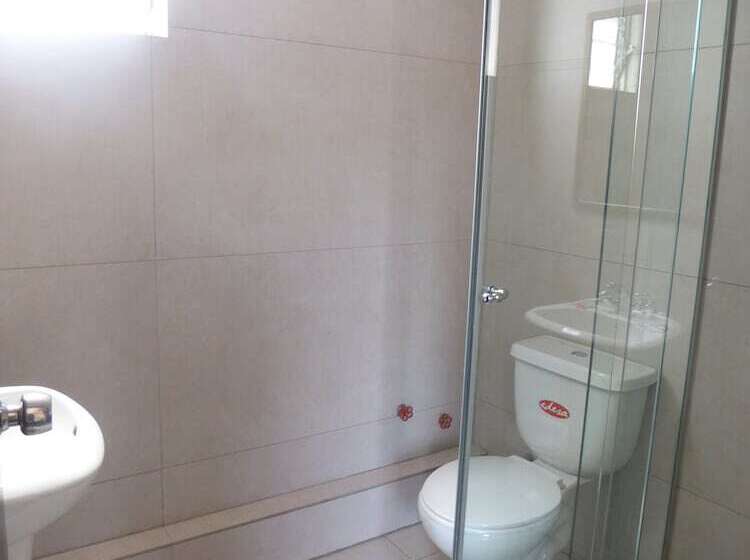 اتاق لوکس سه تخته, Sagarnaga