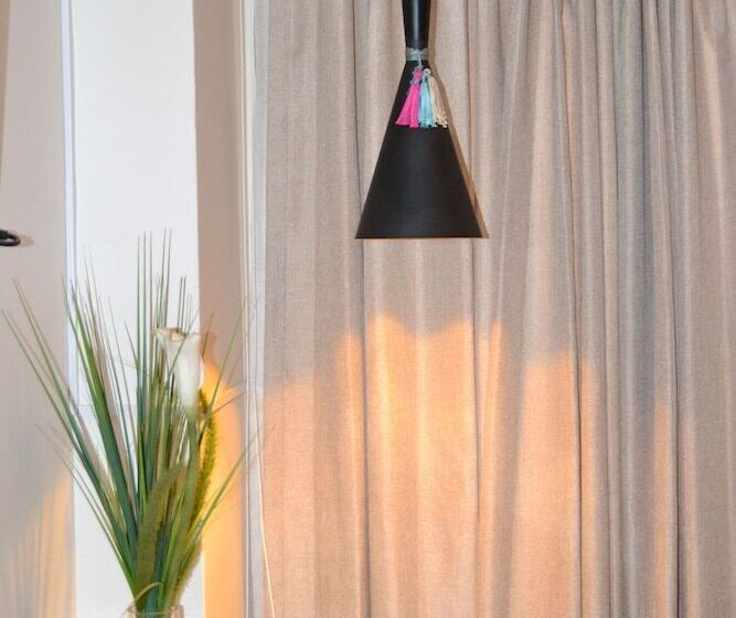 اتاق لوکس, Sagarnaga