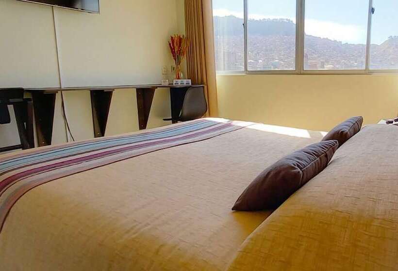 اتاق لوکس با چشم‌انداز شهر, Sagarnaga