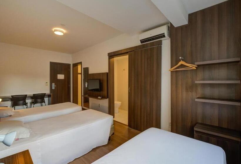 スーペリアトリプルルーム, Slim Joinville By Slaviero Hoteis