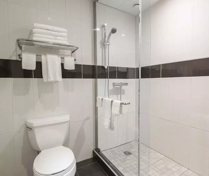 スタンダードルーム, & Suites Le Dauphin Drummondville