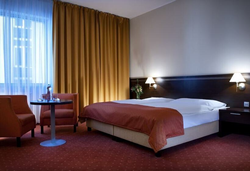 اتاق اجرایی, Tatra