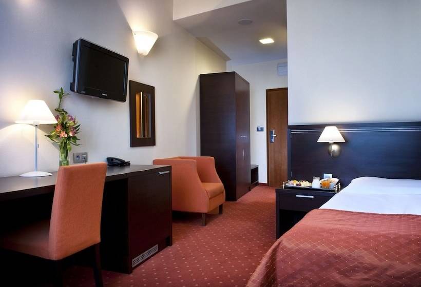 اتاق اجرایی یک تخته, Tatra