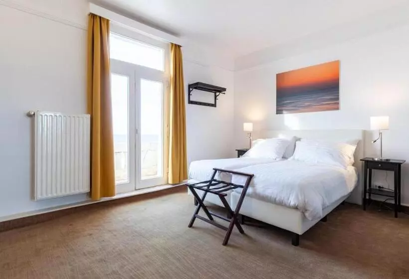اتاق کلاسیک با چشم‌انداز دریا, Thermae Palace