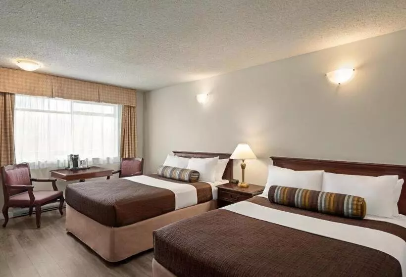 デラックスルーム, Travelodge By Wyndham Abbotsford Bakerview