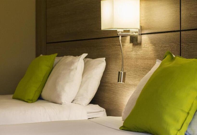 غرفة قياسية, Living Stone Golf Resort