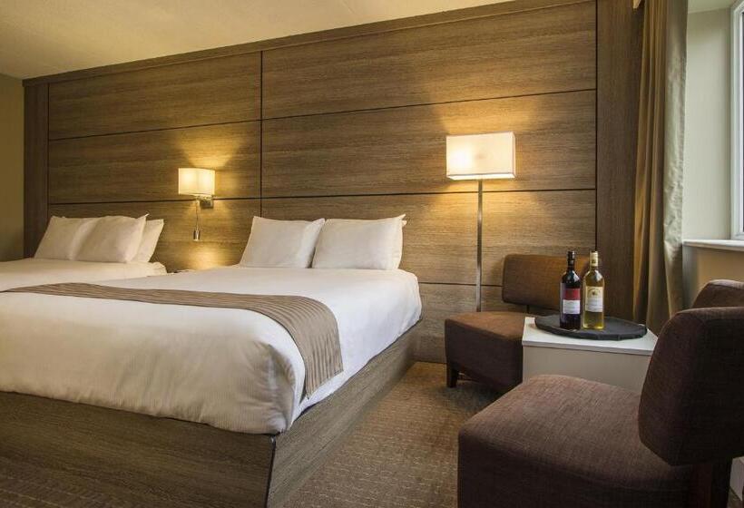 غرفة قياسية سرير كينج, Living Stone Golf Resort