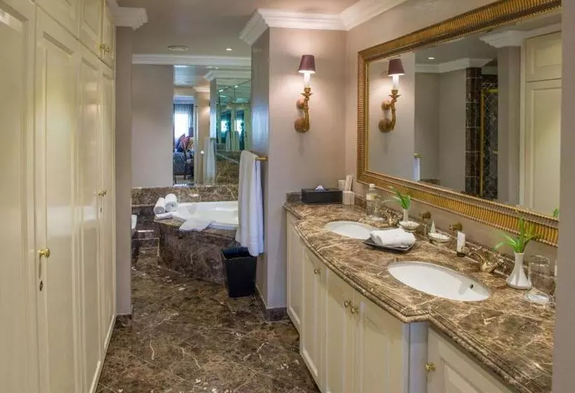 سوئیت پرزیدنت, Peermont Walmont At The Grand Palm  Gaborone