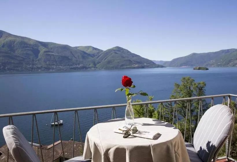 Habitación Clásica Vista Lago, Arancio