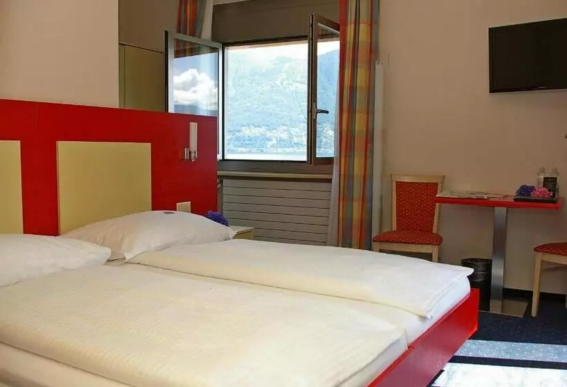 Habitación Clásica Vista Lago, Arancio