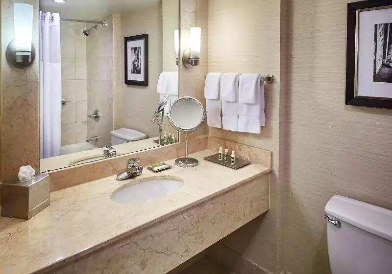 اتاق استاندارد با تخت بزرگ, Best Western Plus Waterfront